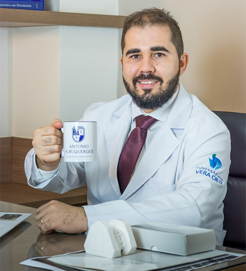 Dr. Antonio Albuquerque